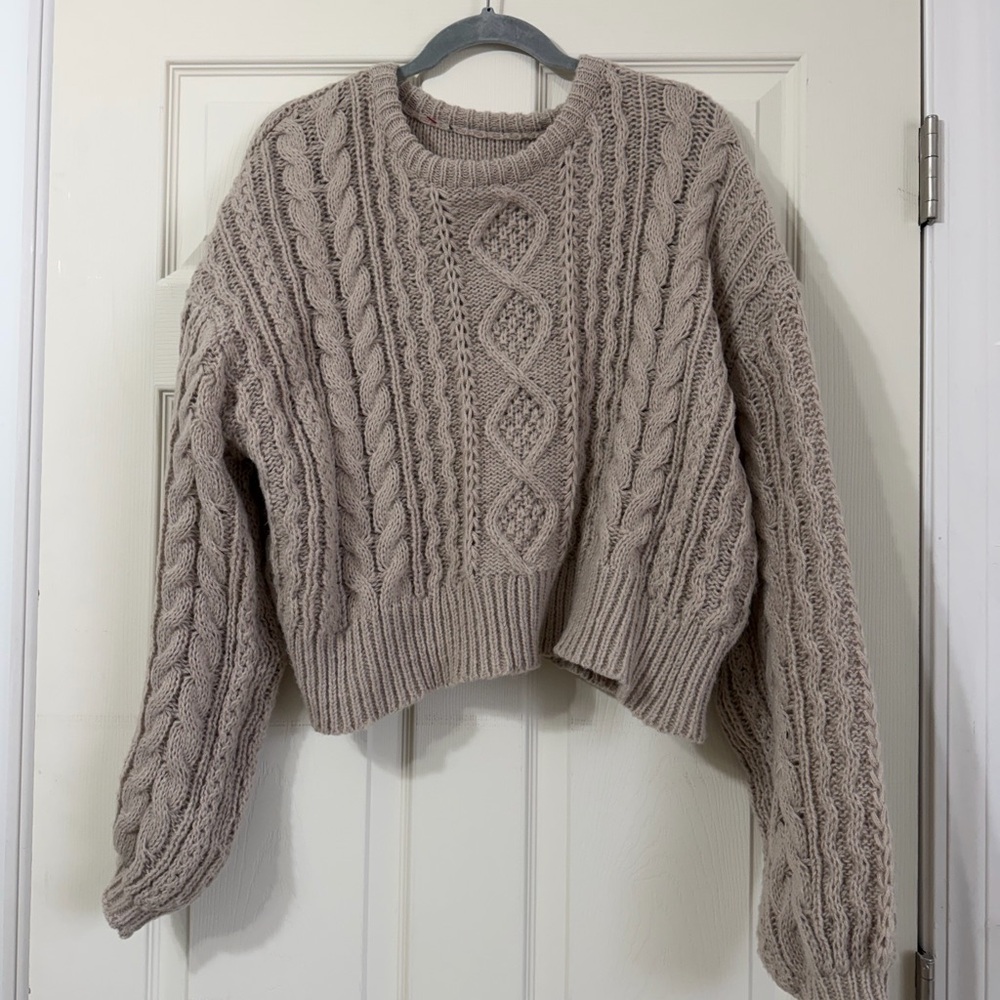 Chunky Cable Knit Crop Sweater - Taupe